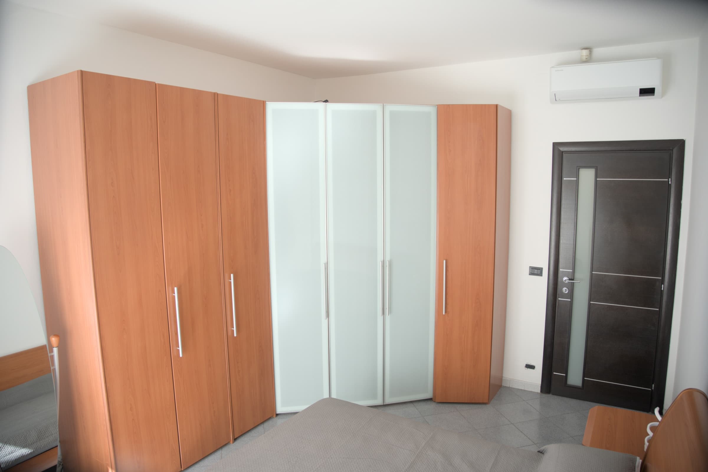 Armadio della camera da letto