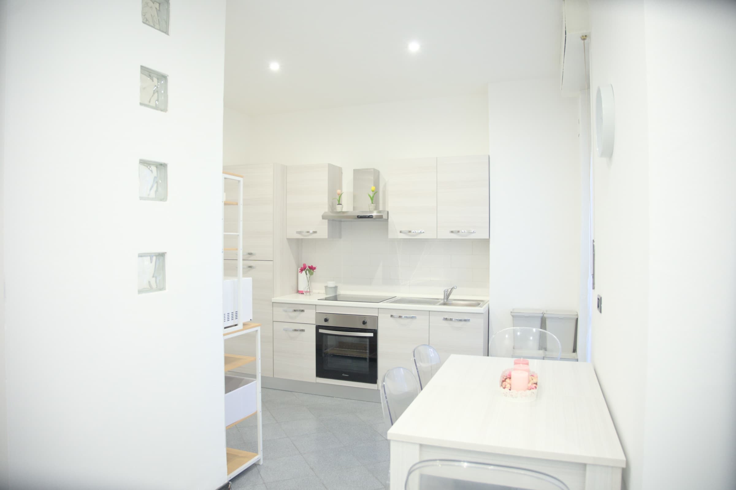 Cucina dalla zona pranzo
